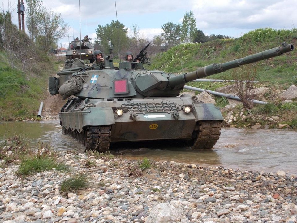 «Απόβαση» στον Εβρο -Ασκηση με άρματα μάχης και Στρατό Ξηράς [εντυπωσιακές εικόνες] | iefimerida.gr 0