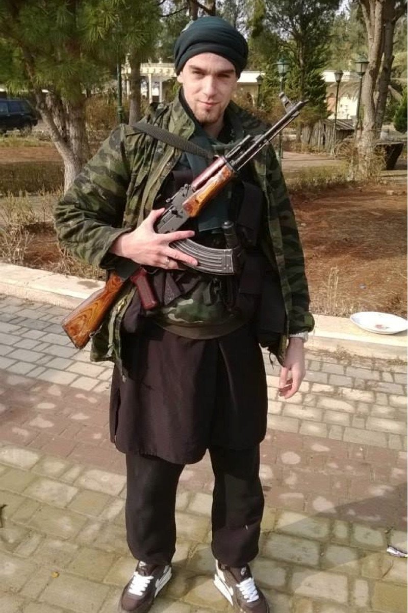 Σοκαριστική συνέντευξη μέλους του ISIS: Θέλω ο νόμος της σαρία να εφαρμοστεί στη Δύση [βίντεο-εικόνες] | iefimerida.gr 5