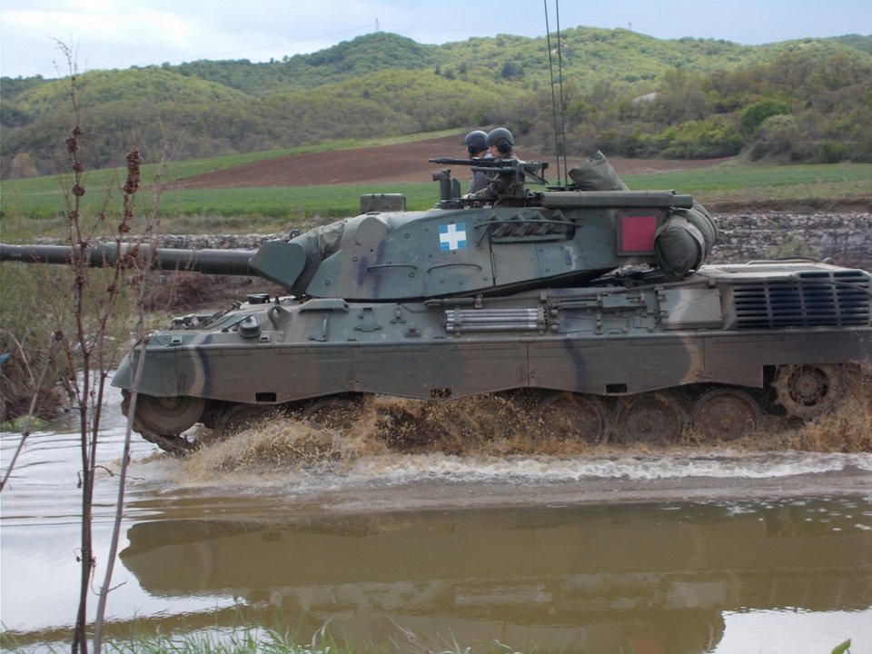 «Απόβαση» στον Εβρο -Ασκηση με άρματα μάχης και Στρατό Ξηράς [εντυπωσιακές εικόνες] | iefimerida.gr 2