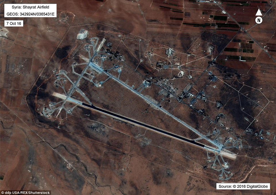 Η βάση του Ασαντ πριν και μετά το σφυροκόπημα από τους αμερικανικούς πυραύλους Τόμαχοκ [εικόνες] | iefimerida.gr 8