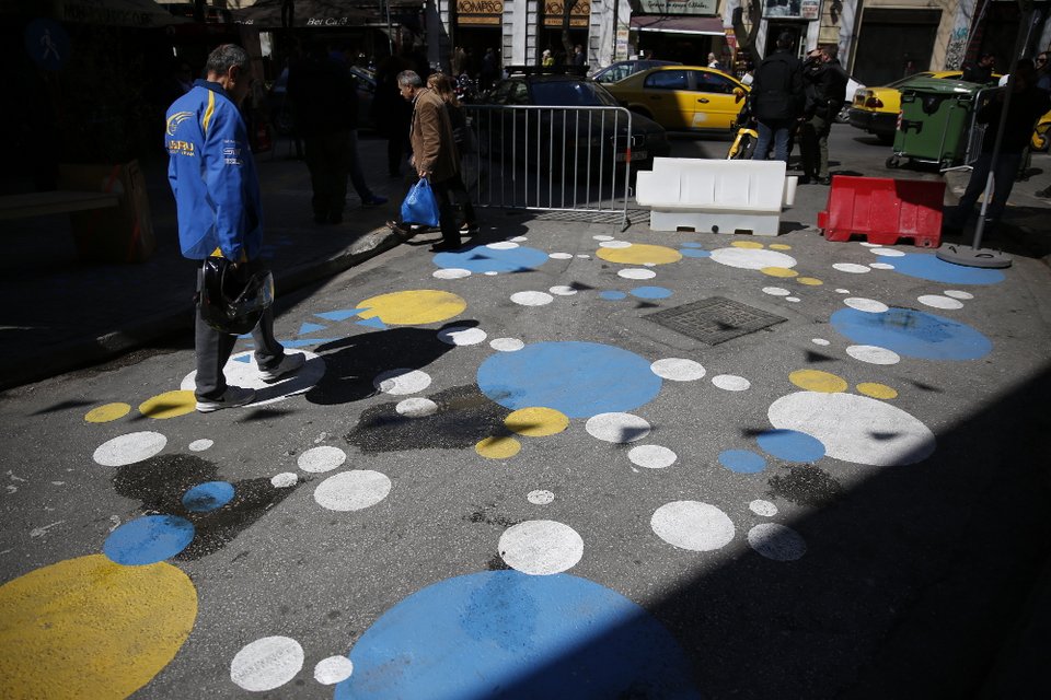 Ο νέος πεζόδρομος στο κέντρο της Αθήνας γεμάτος... χρώματα [εικόνες] | iefimerida.gr 1