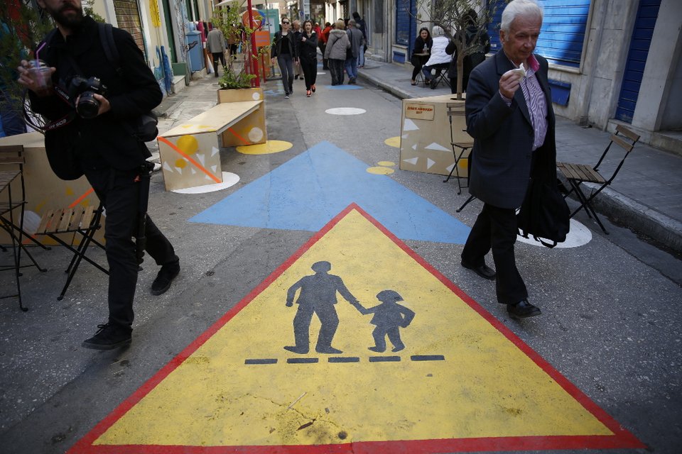 Ο νέος πεζόδρομος στο κέντρο της Αθήνας γεμάτος... χρώματα [εικόνες] | iefimerida.gr 16