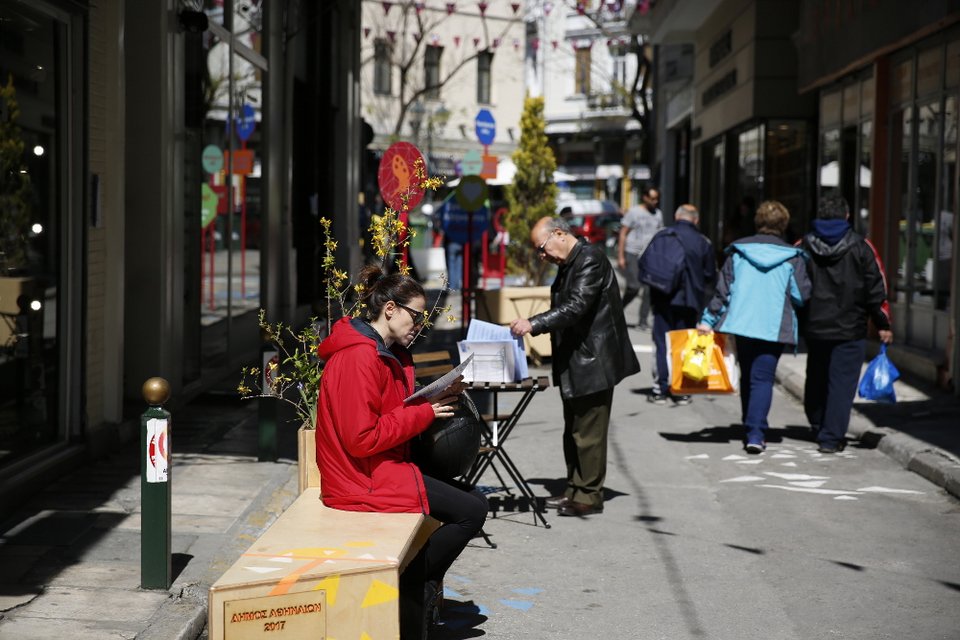 Ο νέος πεζόδρομος στο κέντρο της Αθήνας γεμάτος... χρώματα [εικόνες] | iefimerida.gr 13