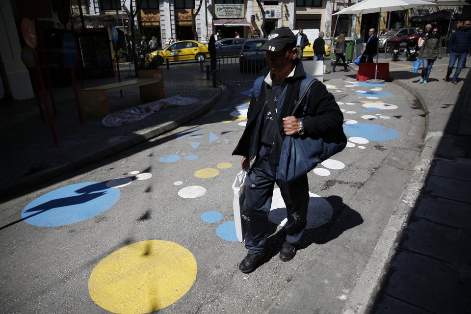 Ο νέος πεζόδρομος στο κέντρο της Αθήνας γεμάτος... χρώματα [εικόνες] | iefimerida.gr 12