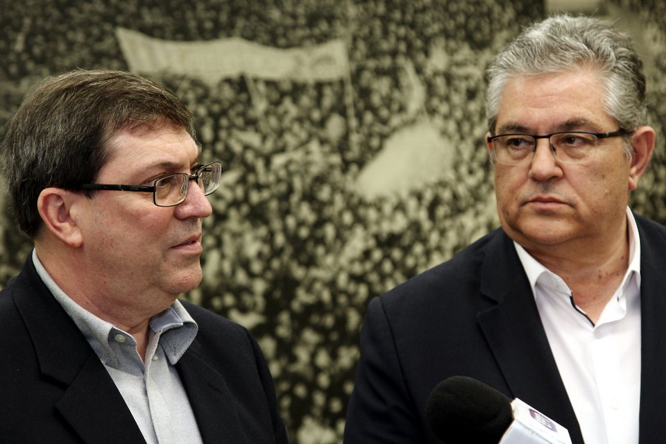 Στον Περισσό ο Κουβανός ΥΠΕΞ: Μετέφερε τους χαιρετισμούς του Ραούλ Κάστρο [εικόνες]  | iefimerida.gr 0