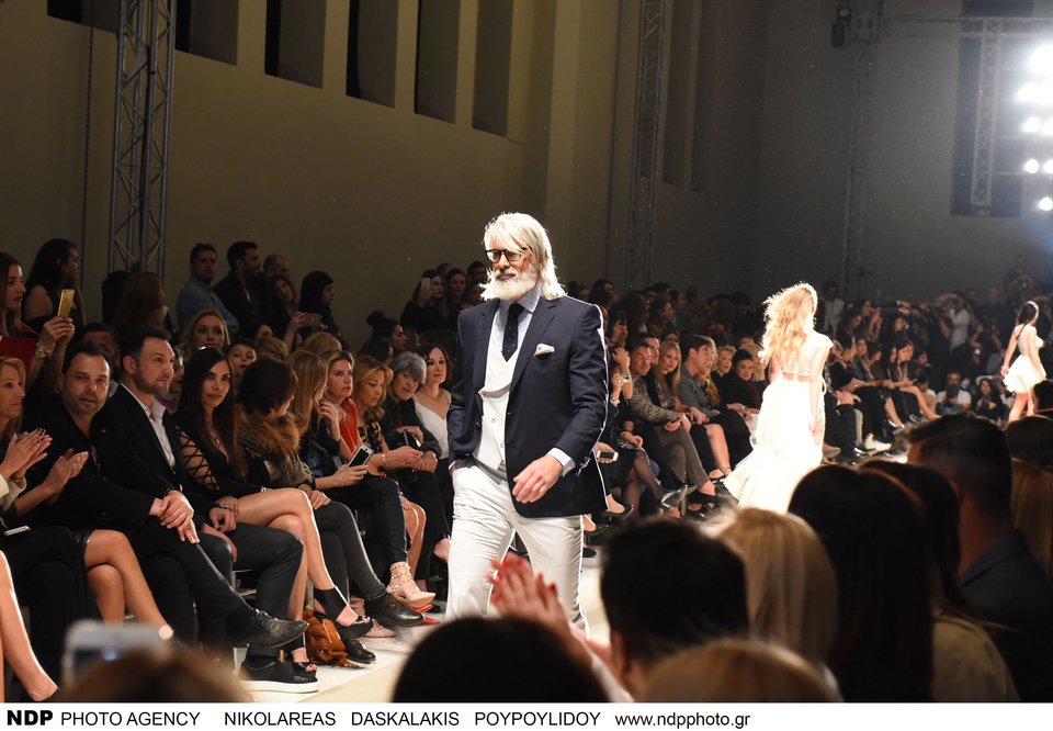 Η απίστευτη αλλαγή του Μάνου Πίντζη -Μοιάζει με μοντέλο από την Ιταλία [εικόνες] | iefimerida.gr 2