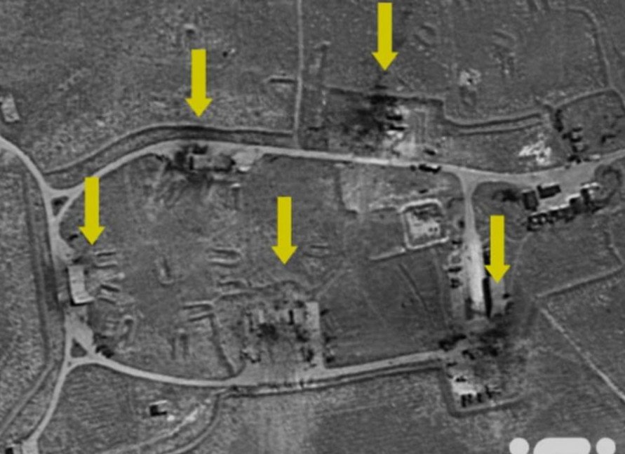 Η βάση του Ασαντ πριν και μετά το σφυροκόπημα από τους αμερικανικούς πυραύλους Τόμαχοκ [εικόνες] | iefimerida.gr 3