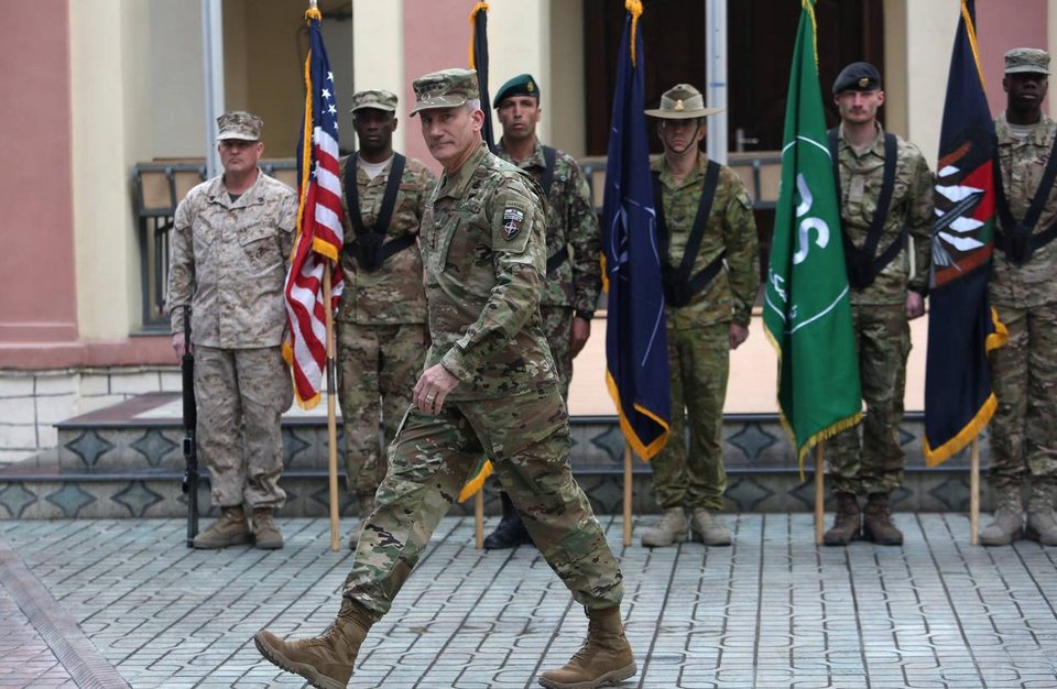 Οι ΗΠΑ έριξαν τεράστια μη πυρηνική βόμβα σε μέλη του ISIS στο Αφγανιστάν [εικόνες & βίντεο] | iefimerida.gr 3