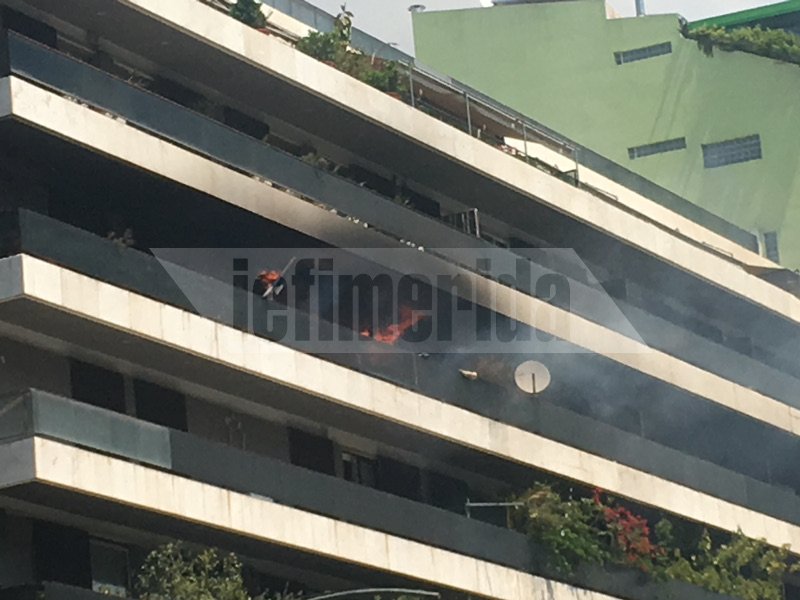 Τραγωδία στη λεωφόρο Αλεξάνδρας -Μία νεκρή από φωτιά σε διαμέρισμα [εικόνες & βίντεο] | iefimerida.gr 7