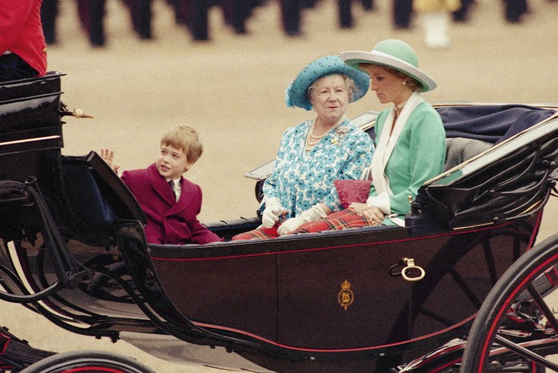 Νέες αποκαλύψεις για την Νταϊάνα -Η βασιλομήτωρ είχε απαγορεύσει να λένε το όνομά της στο παλάτι [εικόνες] | iefimerida.gr 0