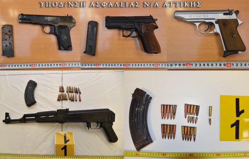 Στα χέρια της ΕΛ.ΑΣ. 22χρονος Αλβανός -Μέλος της σπείρας που είχε «χτυπήσει» Βέρτη, Μαυρίδη, Καμπουρέλη και Κακέτση | iefimerida.gr 1