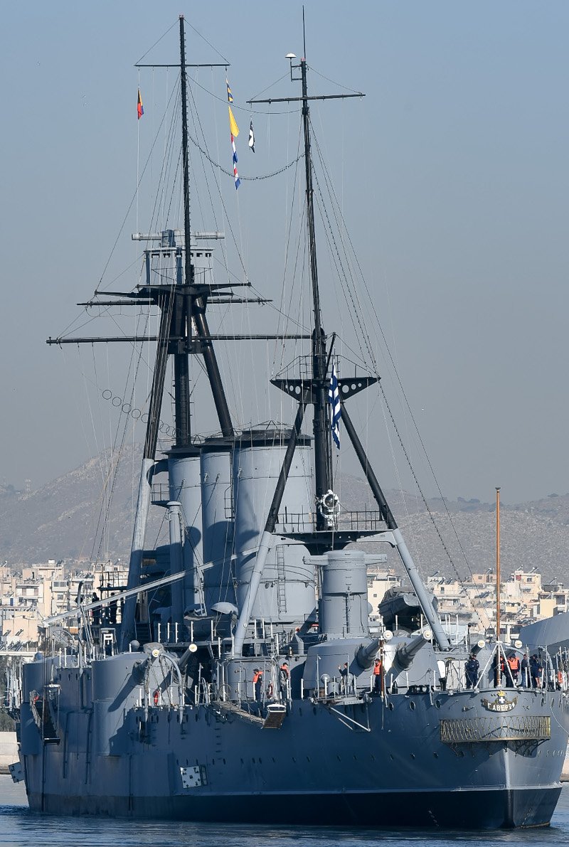 Απέπλευσε μετά από 14 χρόνια το θωρηκτό «Αβέρωφ» -Πάει για επισκευές και συντήρηση [εικόνες &amp; βίντεο] | iefimerida.gr 7