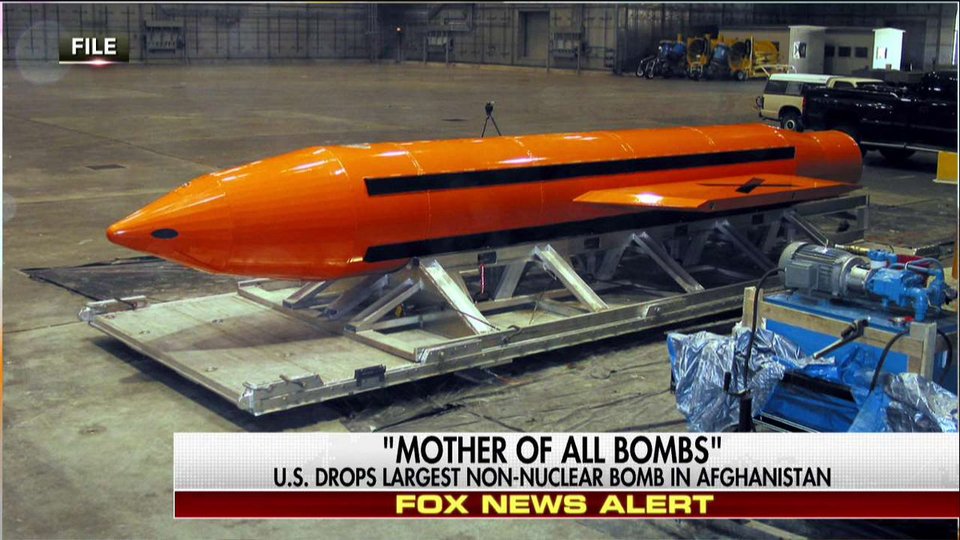 Οι ΗΠΑ έριξαν τεράστια μη πυρηνική βόμβα σε μέλη του ISIS στο Αφγανιστάν [εικόνες & βίντεο] | iefimerida.gr 0