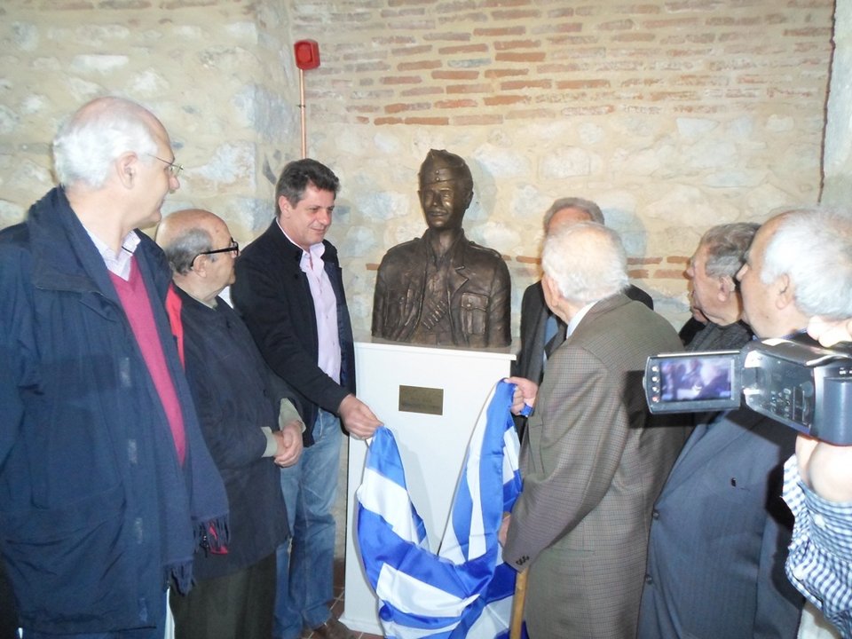 Ποιος ήταν ο Αντώνης Βρατσάνος, το όνομα του οποίου πήρε η σήραγγα των Τεμπών [εικόνες] | iefimerida.gr 0