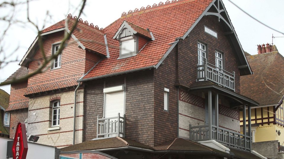 Αλήθειες και ψέματα για τη σύζυγο του Μακρόν -Από πλούσια οικογένεια, παντρεύτηκε δύο τραπεζίτες [εικόνες] | iefimerida.gr 16