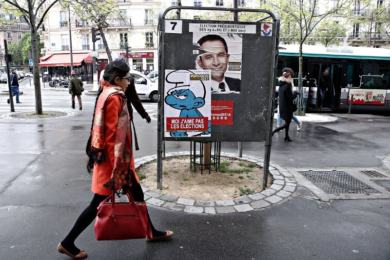 Το Παρίσι σε ρυθμούς εκλογών: Από πόλη του Φωτός έγινε πόλη της... αφίσας [εικόνες]  | iefimerida.gr 1