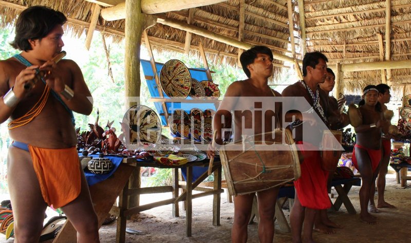 Το iefimerida στη φυλή ιθαγενών Εμπερά στον Παναμά –Ζουν σε καλύβες χωρίς ηλεκτρικό, ίντερνετ και κινητά [εικόνες & βίντεο] | iefimerida.gr 0