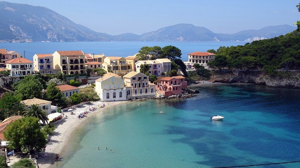 Διεθνή ΜΜΕ «οργώνουν» την τουριστική Ελλάδα -Κάνουν γυρίσματα για αφιερώματα | iefimerida.gr 2