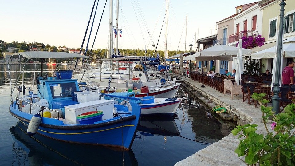 Διεθνή ΜΜΕ «οργώνουν» την τουριστική Ελλάδα -Κάνουν γυρίσματα για αφιερώματα | iefimerida.gr 0