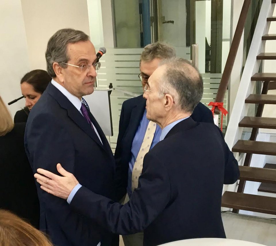 Ιατρεία έφτιαξε ο σύλλογος εργαζομένων της Αlpha Bank -Σαμαράς, Γεννηματά, Θεοδωράκης στα εγκαίνια [εικόνες] | iefimerida.gr 4