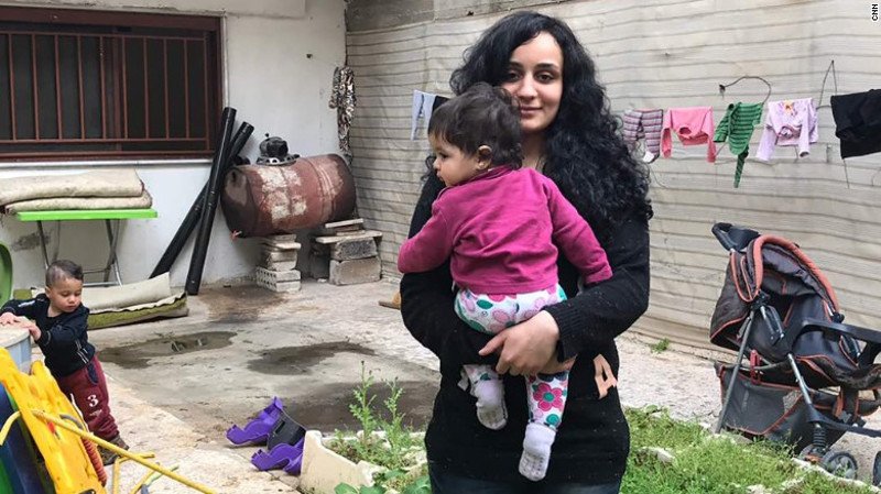 Μια νύφη του ISIS περιγράφει -Οι αναγκαστικοί γάμοι με τους τζιχαντιστές, η ζωή στη Ράκα όπου είσαι σαν νεκρός... | iefimerida.gr 2