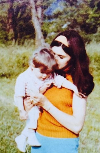 Η όμορφη αδελφή της Μελάνια Τραμπ -Πρώην μοντέλο κι αυτή [εικόνες] | iefimerida.gr 4