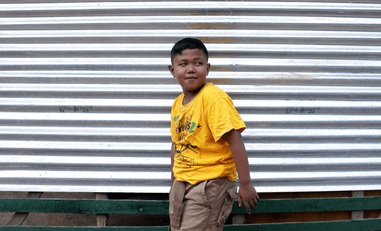 Πώς είναι σήμερα το παιδί που από τα 2 του κάπνιζε μανιωδώς, 40 τσιγάρα την ημέρα [εικόνες] | iefimerida.gr 3