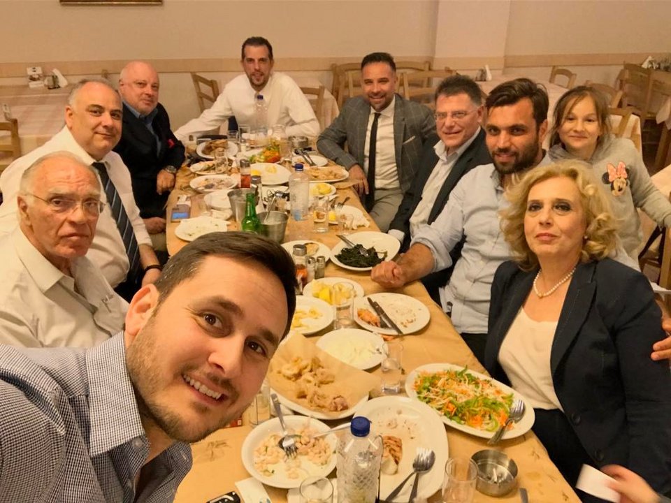 Σε ταβέρνα «Μπάμπης» συνεδριάζει το κόμμα του Λεβέντη | iefimerida.gr 0