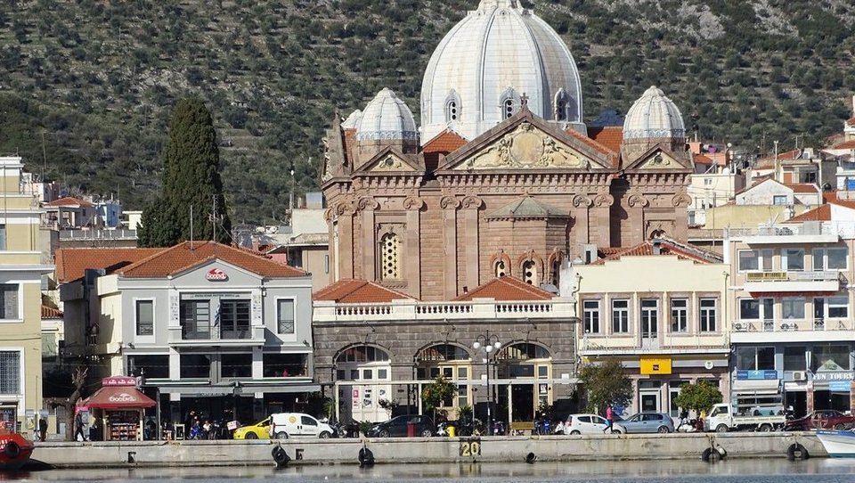 Αξιοποιείται το ιστορικό «Καφέ Κρυστάλ» της Λέσβου -Εκει έπινε τον καφέ του ο Ελευθέριος Βενιζέλος [εικόνες]  | iefimerida.gr 3