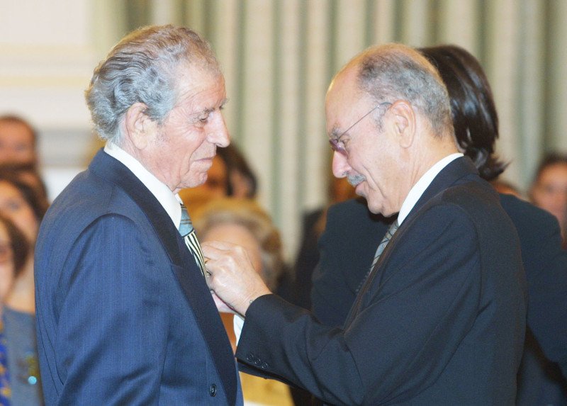 Η νύχτα που ο Γρηγόρης Μπιθικώτσης έγινε τραγουδιστής -Με το «Γεννήθηκες για την καταστροφή» [εικόνες & βίντεο] | iefimerida.gr 3