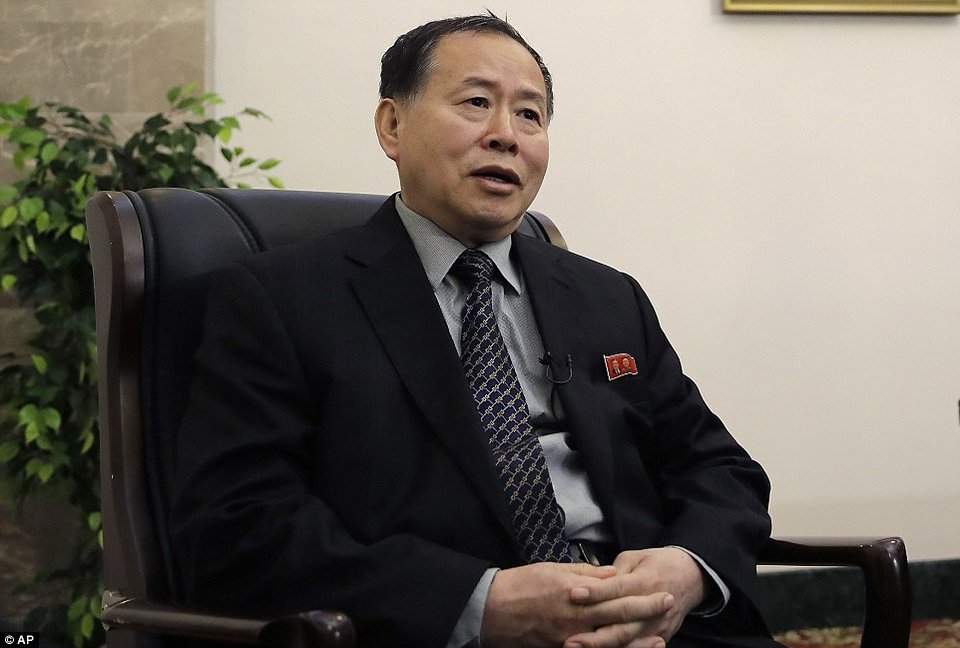 O Κιμ Γιονγκ Ουν προειδοποιεί και κάνει επίδειξη δύναμης: «Ανά πάσα στιγμή μπορεί να ξεσπάσει θερμοπυρηνικός πόλεμος» [εικόνες & βίντεο] | iefimerida.gr 8