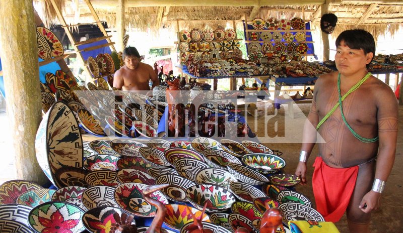 Το iefimerida στη φυλή ιθαγενών Εμπερά στον Παναμά –Ζουν σε καλύβες χωρίς ηλεκτρικό, ίντερνετ και κινητά [εικόνες & βίντεο] | iefimerida.gr 16