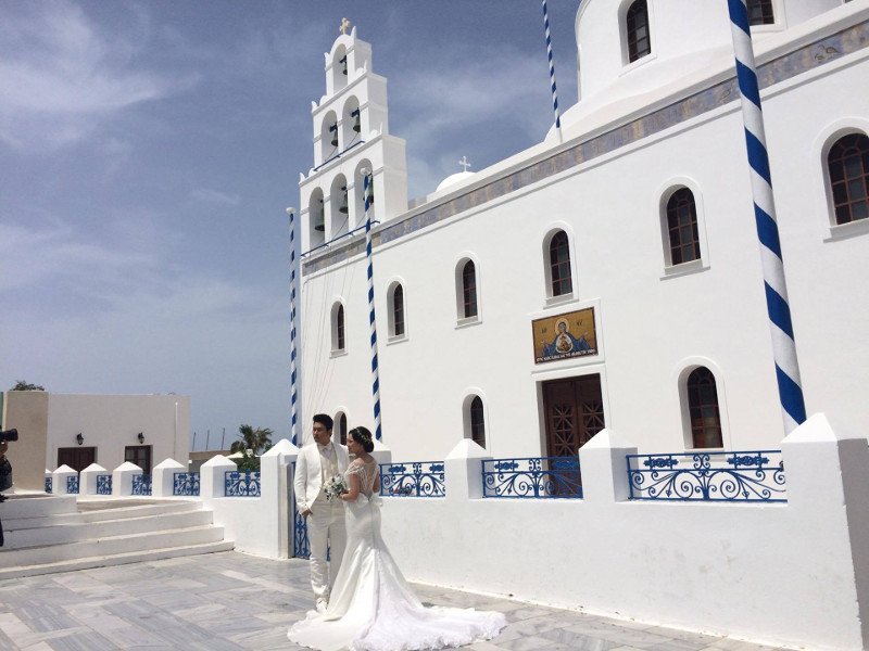 Οι ερωτευμένοι Κινέζοι «ψηφίζουν» Σαντορίνη -Νεόνυμφοι ταξιδεύουν στο νησί για το άλμπουμ του γάμου τους [εικόνες] | iefimerida.gr 1