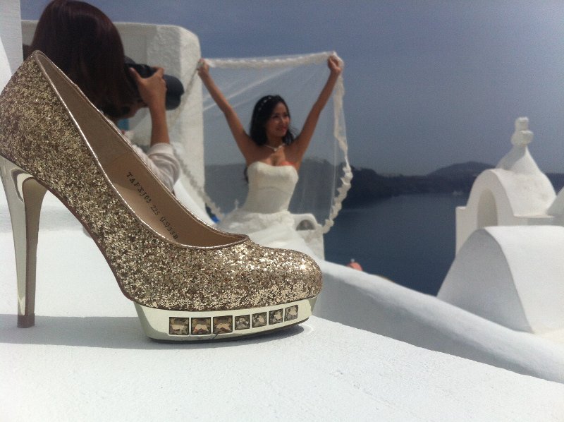 Οι ερωτευμένοι Κινέζοι «ψηφίζουν» Σαντορίνη -Νεόνυμφοι ταξιδεύουν στο νησί για το άλμπουμ του γάμου τους [εικόνες] | iefimerida.gr 5