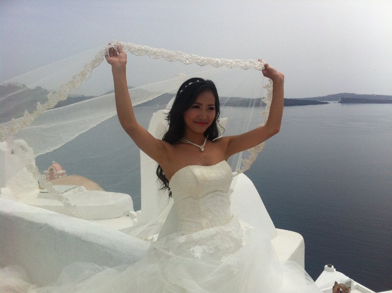Οι ερωτευμένοι Κινέζοι «ψηφίζουν» Σαντορίνη -Νεόνυμφοι ταξιδεύουν στο νησί για το άλμπουμ του γάμου τους [εικόνες] | iefimerida.gr 6