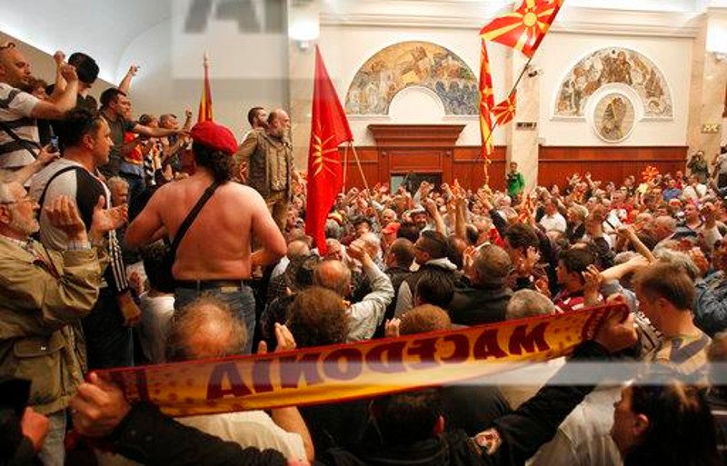 Σε πολιτικό αδιέξοδο η ΠΓΔΜ -Σε «ομηρεία» από τον Γκρουέφσκι | iefimerida.gr 0