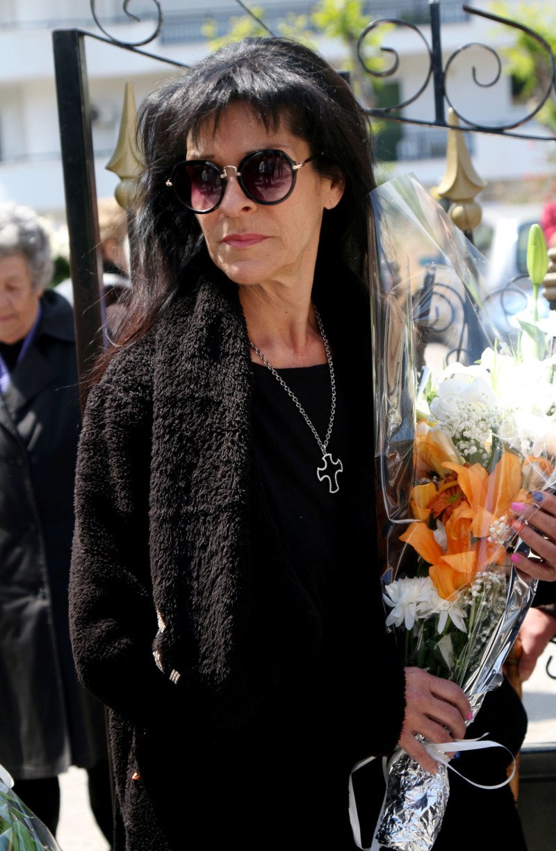 Βαθιά θλίψη στο τελευταίο αντίο στον Στάθη Ψάλτη [εικόνες] | iefimerida.gr 4