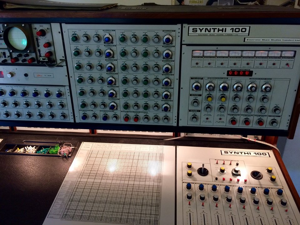 Συναυλία με το σπάνιο όργανο EMS Synthi 100 στο Μέγαρο -Υπάρχουν μόνο 40 στον κόσμο [βίντεο] | iefimerida.gr 0