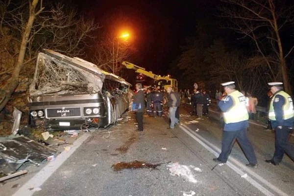 Μαθητής που επέζησε από το δυστύχημα των Τεμπών έγινε ιερέας [εικόνες & βίντεο] | iefimerida.gr 1