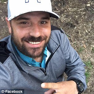 Επιασε την κοπέλα του με άλλον στο κρεβάτι και... έβγαλε σέλφι -Τον αποθέωσαν στο διαδίκτυο [εικόνες] | iefimerida.gr 4