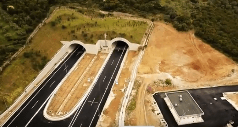 Αυτός είναι ο νέος δρόμος με τις σήραγγες στα Τέμπη που αλλάζει τον οδικό χάρτη [βίντεο] | iefimerida.gr 0