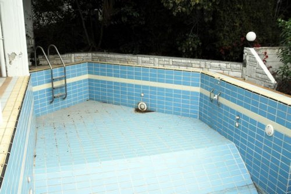 Η πολυτελής βίλα του Μάρκου Σεφερλή στη Βούλα που βγαίνει στο σφυρί [εικόνες] | iefimerida.gr 2