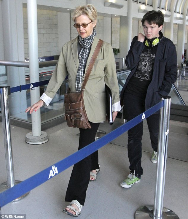 Το βαρύ μυστικό του Γουόρεν Μπίτι  -Η τρανσέξουαλ κόρη του [εικόνες] | iefimerida.gr 9