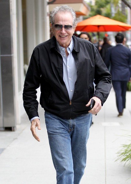 Το βαρύ μυστικό του Γουόρεν Μπίτι  -Η τρανσέξουαλ κόρη του [εικόνες] | iefimerida.gr 13