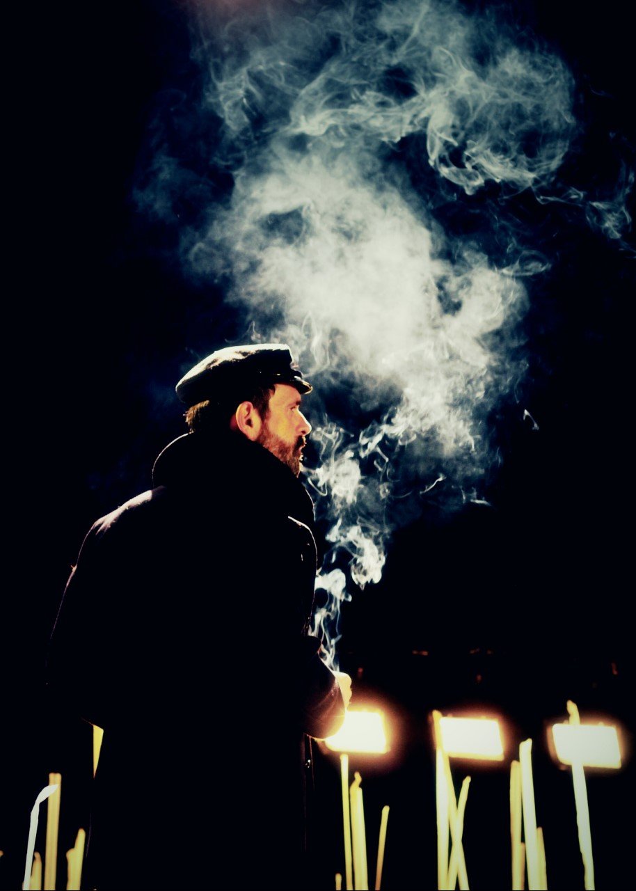 Ο «Ζητιάνος» του Ανδρέα Καρκαβίτσα για πρώτη φορά στο θέατρο [εικόνες]  | iefimerida.gr 5