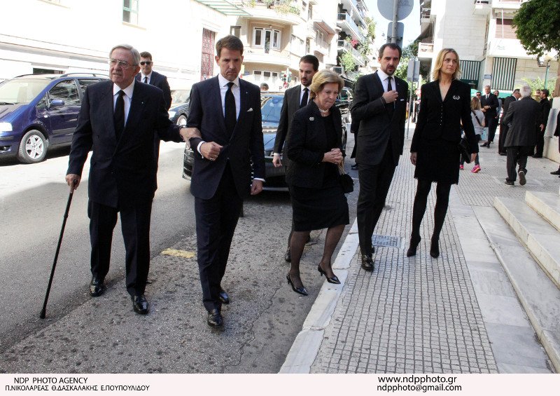 Η τέως βασίλισσα Σοφία στην κηδεία του εφοπλιστή Αλέξανδρου Γουλανδρή [εικόνες] | iefimerida.gr 1