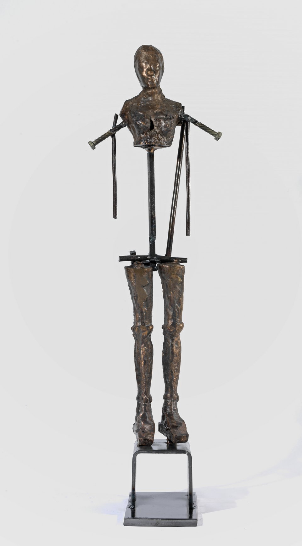 Οι εμβληματικές ακροβατικές φιγούρες του Γιώργου Λάππα στη γκαλερί Citronne στον Πόρο [εικόνες]  | iefimerida.gr 0