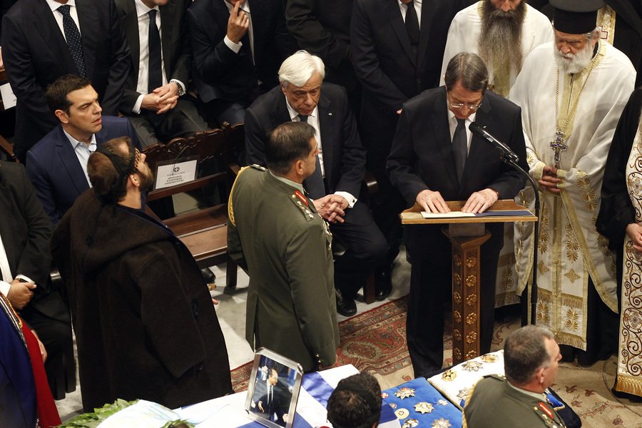 Το τελευταίο αντίο στον Κωνσταντίνο Μητσοτάκη [εικόνες] | iefimerida.gr 1