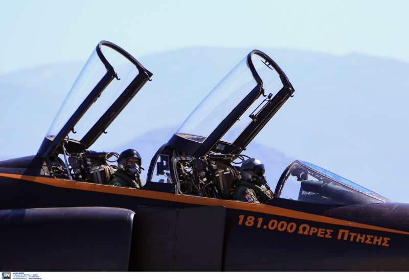 Τελευταία πτήση για τα θρυλικά φωτογραφικά Φάντομ [εικόνες] | iefimerida.gr 1