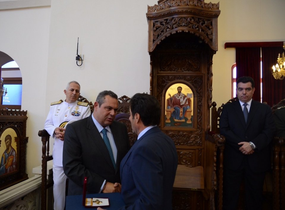 Ρίγος: Η Ελλάδα παρέλαβε τα  λείψανα των ηρώων που έπεσαν στην εισβολή του ‘74 [εικόνες] | iefimerida.gr 6